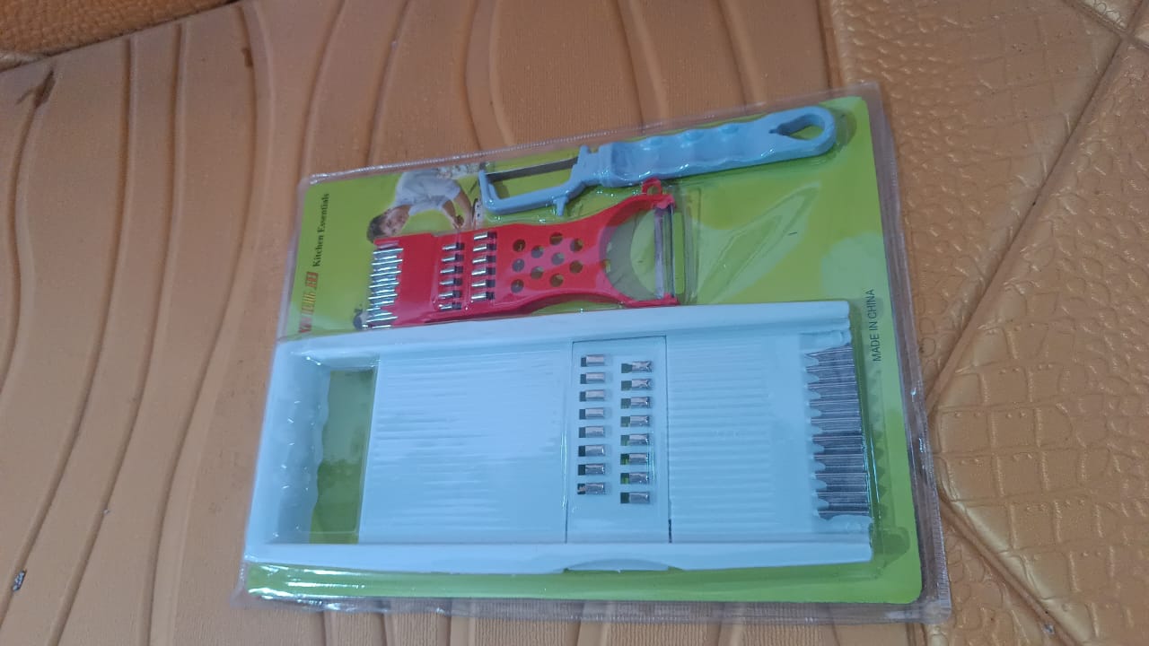 3 in 1 Kitchen Set: Grater Base, Slicing Attachment, and Peeler (3 Pcs Set) 3 in 1 Kitchen Set: Grater Base, Slicing Attachment, and Peeler (3 Pcs Set)